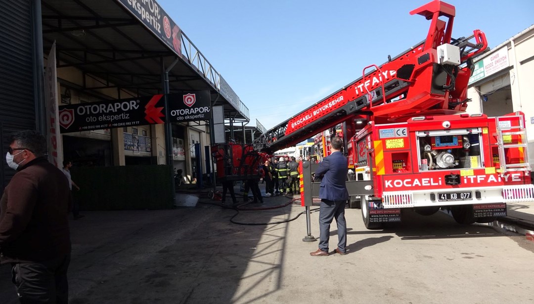 Kocaeli'de sanayi sitesinde yangın 4 iş yeri zarar gördü