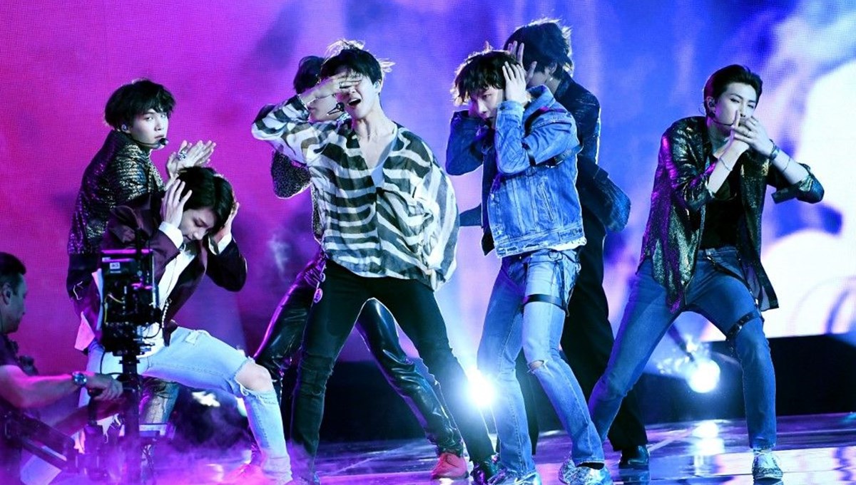 Güney Koreli BTS grubu üyeleri resmen multimilyoner