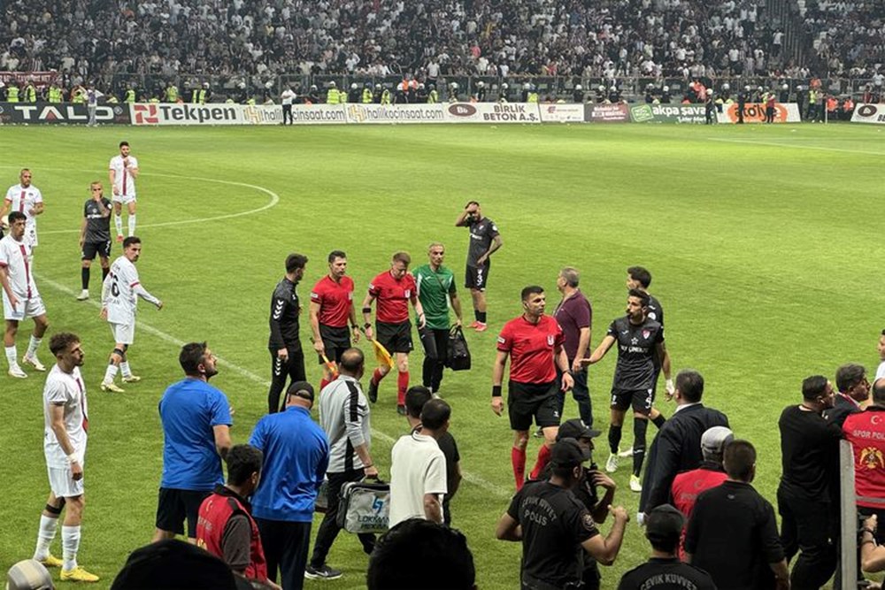 Tatil edilen maç için TFF'den ilk açıklama: Karar ne olacak? - 4