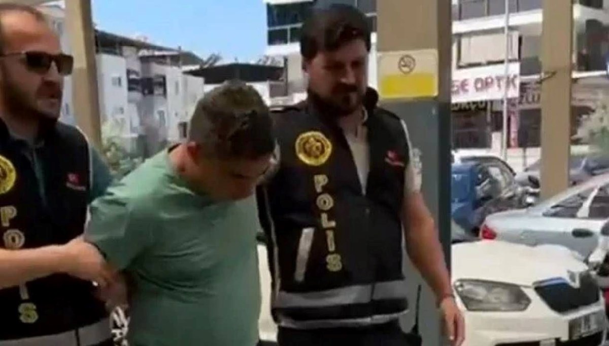 Ailesini katleden itfaiyeci yaşamına son verdi Ailesini katleden itfaiyeci yaşamına son verdi