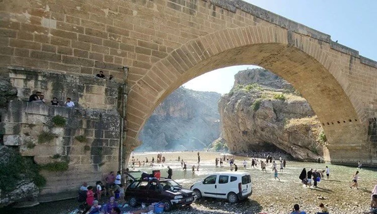 Yer: Adıyaman! Hava sıcaklığı 40 derecenin üzerinde ölçüldü Yer: Adıyaman! Hava sıcaklığı 40 derecenin üzerinde ölçüldü