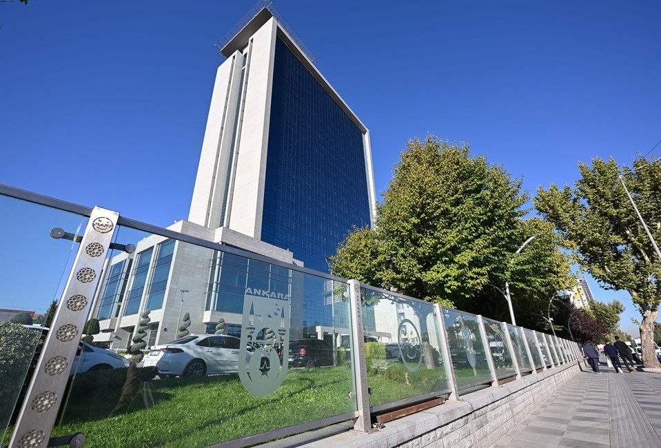 MASAK tarafından hazırlanan raporda, üç firmaya işaret edildi. Bu firmaların adreslerinin sanal ofis olduğu bilgisi verilip, usulsüz fatura kesilen adresler olabileceği iddiasına yer verildi.