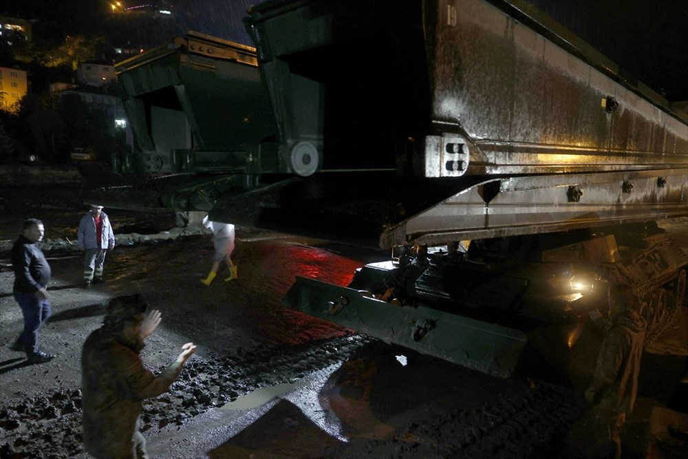 Bozkurt'ta kurulan seyyar askeri köprü, sel ihtimaline karşı kaldırıldı - 1