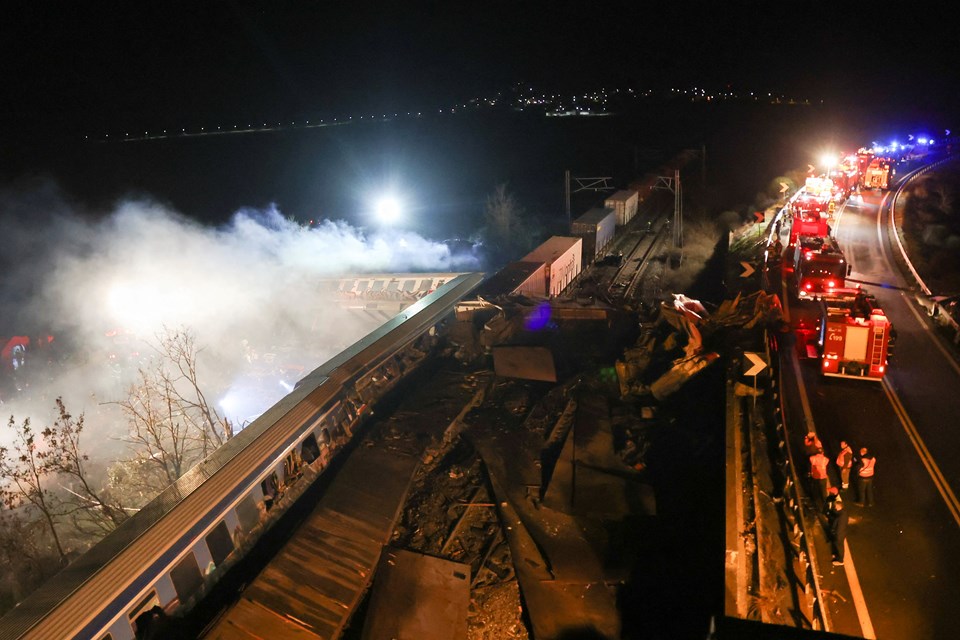 Yunanistan'da iki tren çarpıştı: 32 kişi hayatını kaybetti, 85 yaralı var - 1