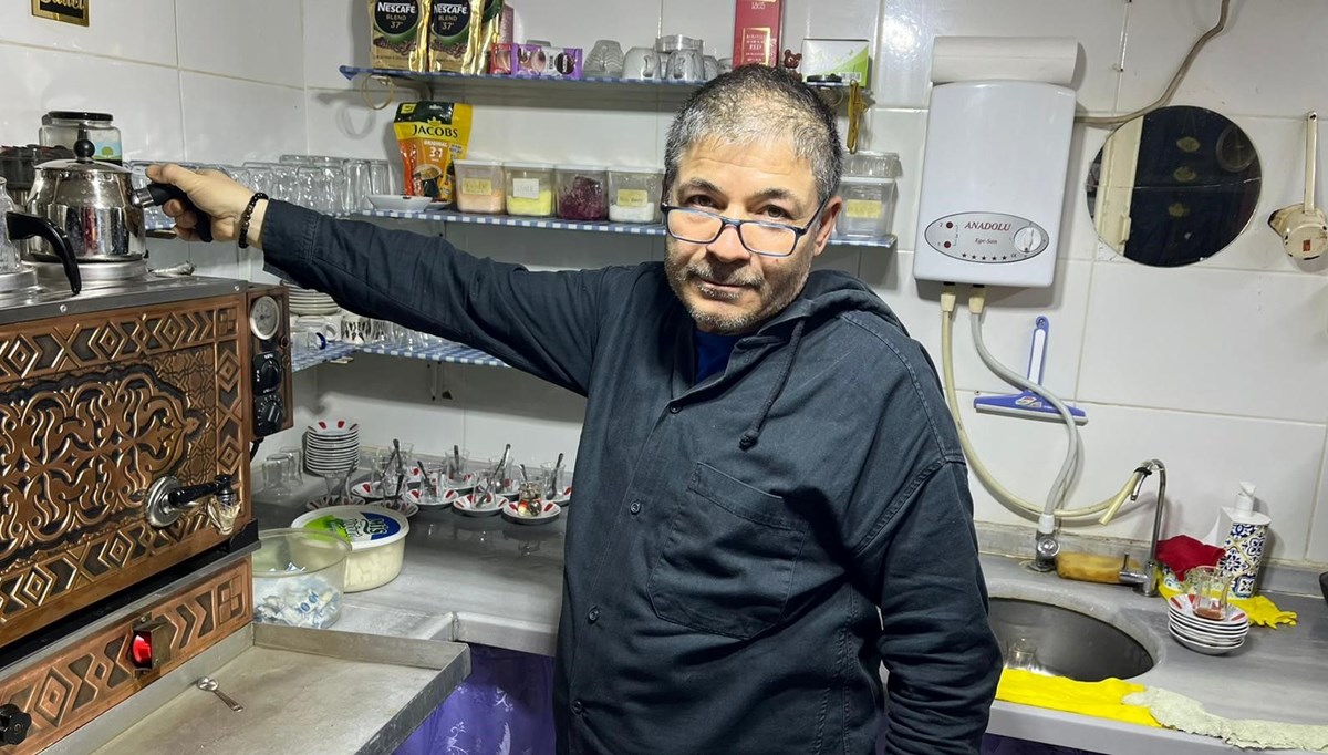 Çay ocağında siyaseti, küfürü ve uykuyu yasakladı: Çay ocağında siyaseti, küfürü ve uykuyu yasakladı: