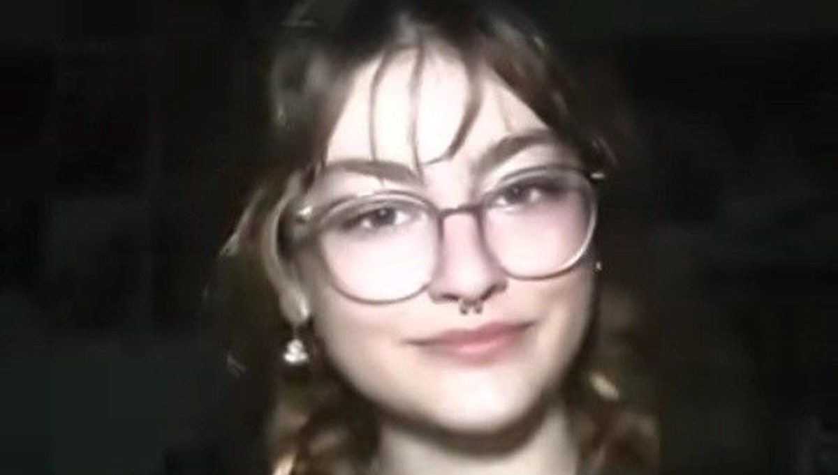 İzmir’deki korkunç cinayette yeni ayrıntılar: 15 yaşındaki Hacer, yaşıtı tarafından öldürüldü İzmir’deki korkunç cinayette yeni ayrıntılar: 15 yaşındaki Hacer, yaşıtı tarafından öldürüldü