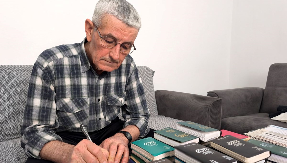 Edirneli çift 40 yıldır aralıksız yazıyor: Geçmişi hatırlamak isteyen onlara soruyor Edirneli çift 40 yıldır aralıksız yazıyor: Geçmişi hatırlamak isteyen onlara soruyor