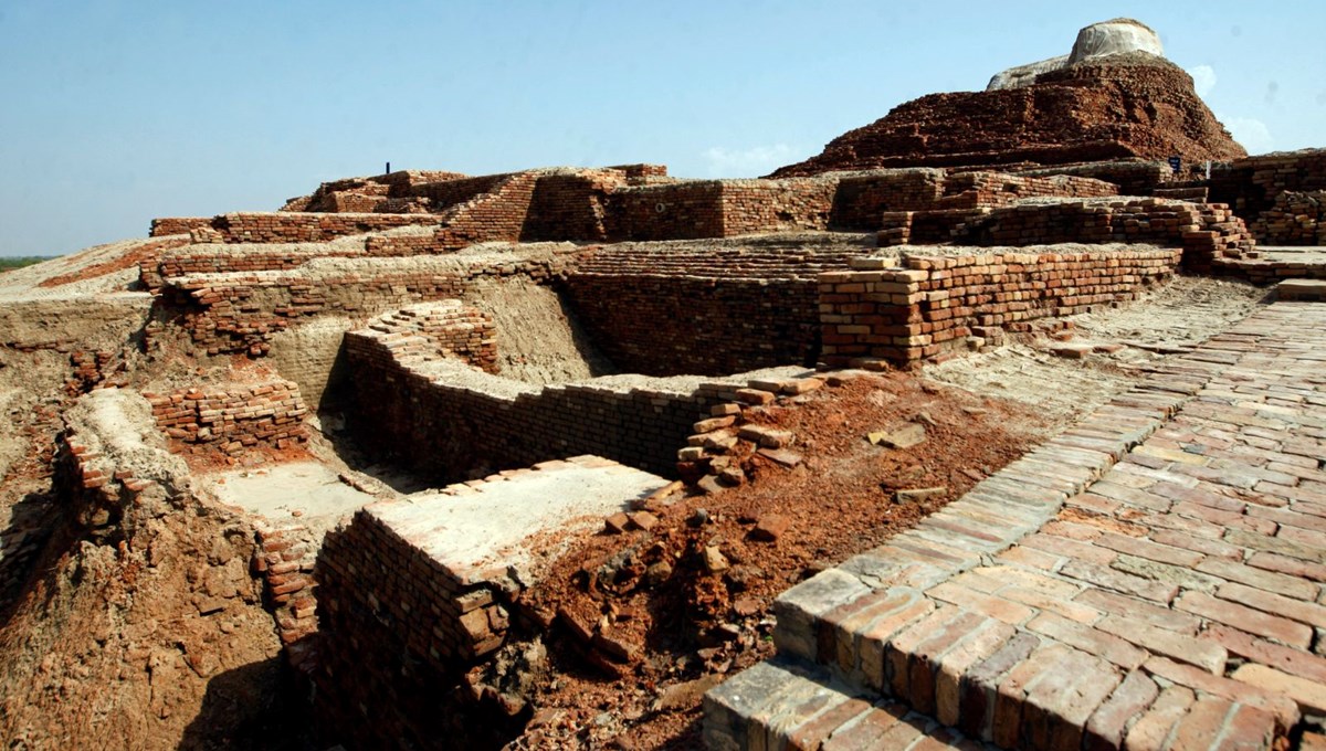 Pakistan'da muson etkisi: Mohenjo-daro'da 4 bin 500 yıllık duvarlar çöktü