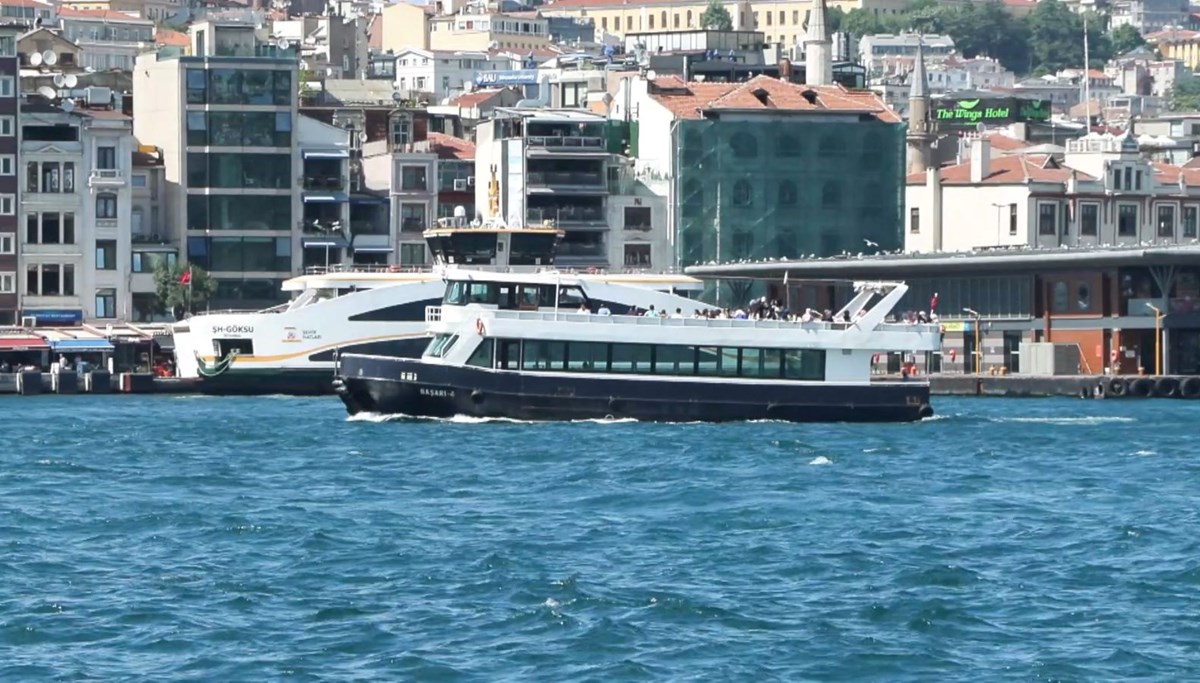 İstanbul’da yabancı turist tarifesi: Eminönü’nde 150, Sultanahmet’te 3 bin 500 lira İstanbul’da yabancı turist tarifesi: Eminönü’nde 150, Sultanahmet’te 3 bin 500 lira