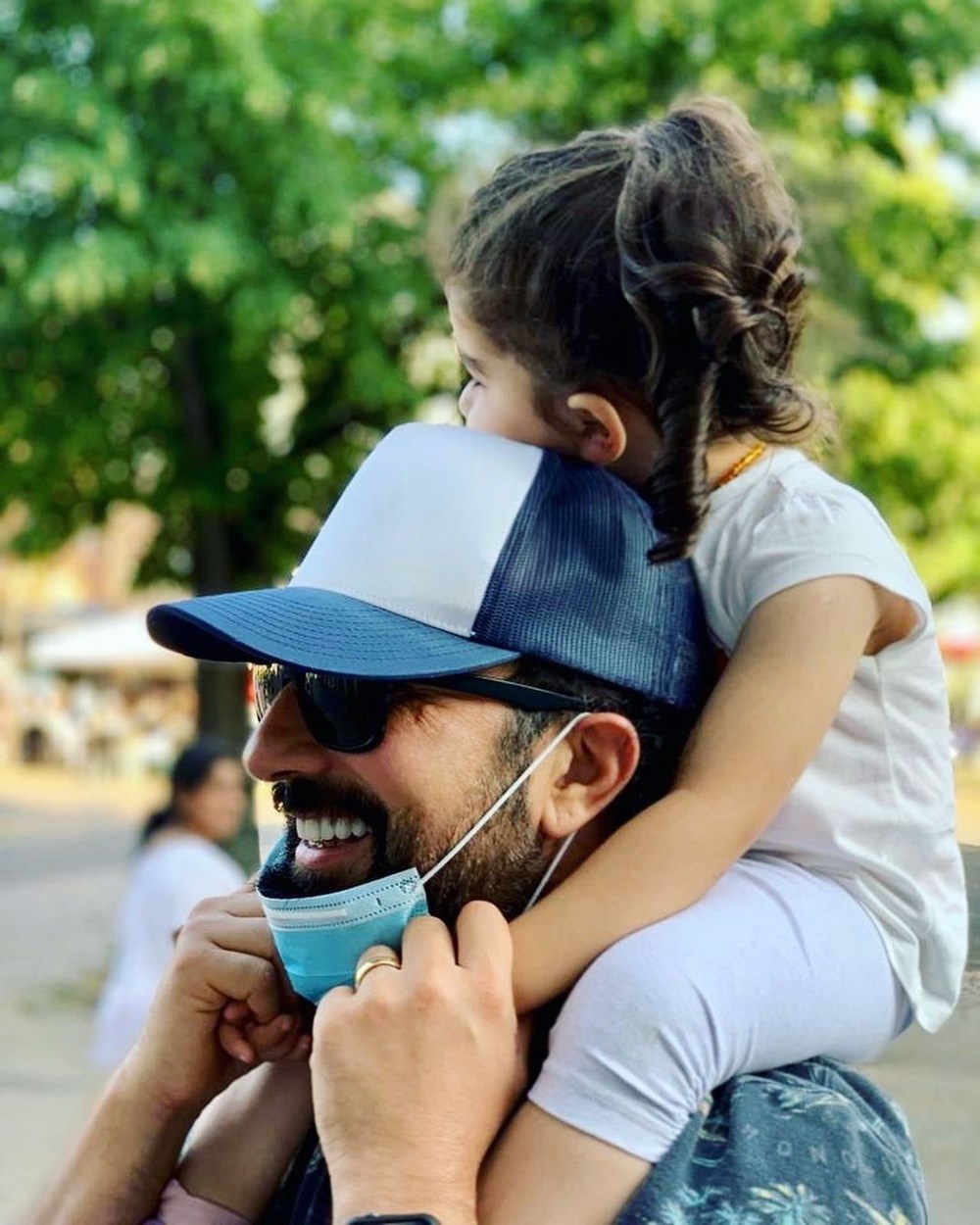 Megastar Tarkan aşı oldu: Aşıyı olmamak için direnmenin manası yok - 3