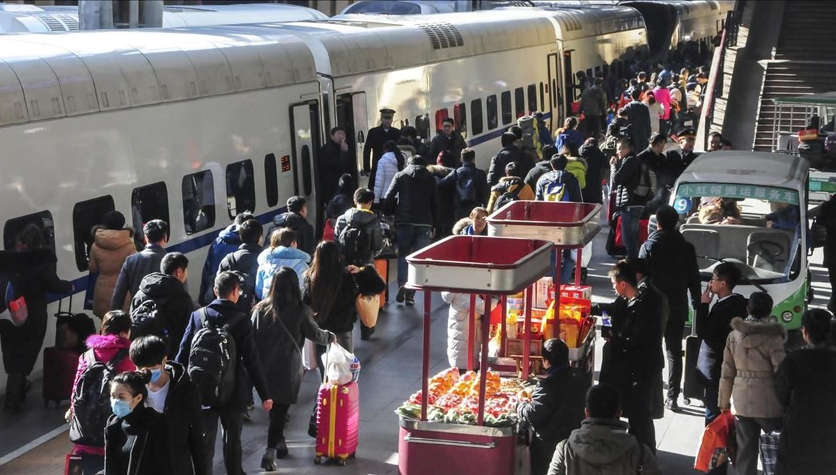 Çin'de demir yollarında günlük yolcu rekoru kırıldı