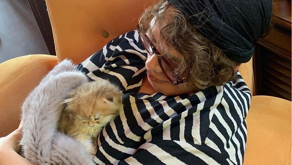 Yıldız Tilbe, kedisini Sezen Aksu'ya hediye etti