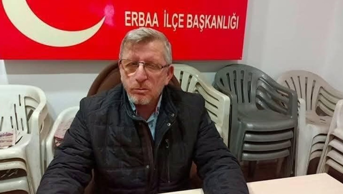 Aşısız ilçe başkanı coronadan öldü