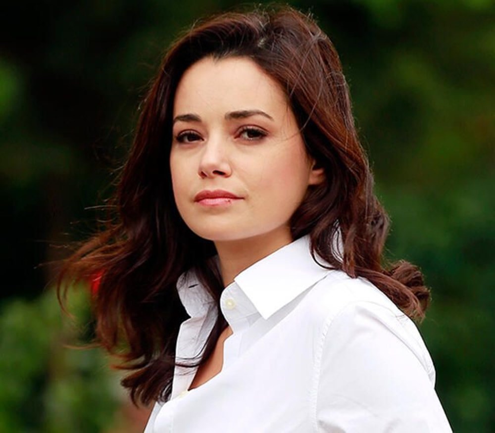 Yedi yıl sonra setlere dönmeye hazırlanan Özgü Namal vazgeçti - 1