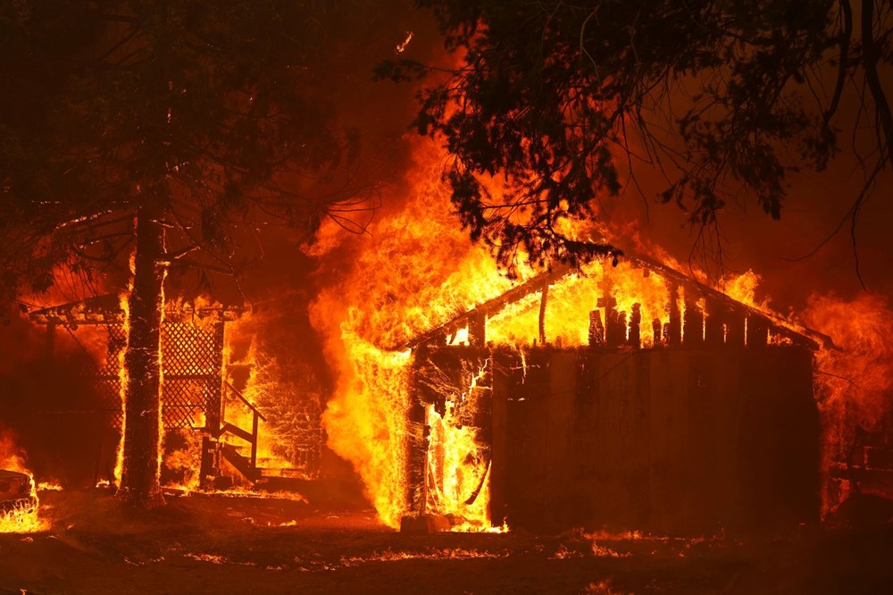ABD'nin California eyaletindeki yangında bir kasaba yok oldu - 17