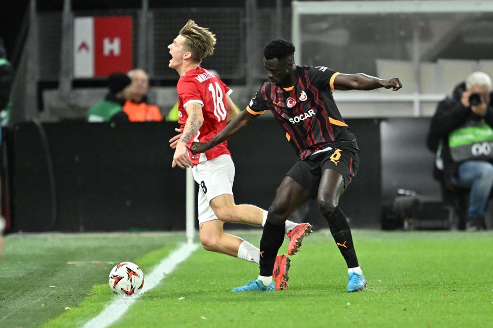 Beşiktaş ve Galatasaray maçlarından galibiyet çıkmadı - 24