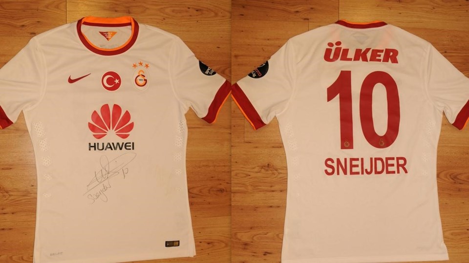 Wesley Sneijder'den eğitime destek - 1