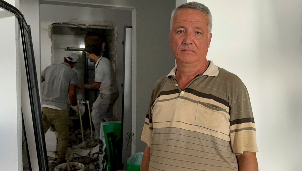 Kapısına duvar örülen adam iki yıl sonra evine kavuştu Kapısına duvar örülen adam iki yıl sonra evine kavuştu