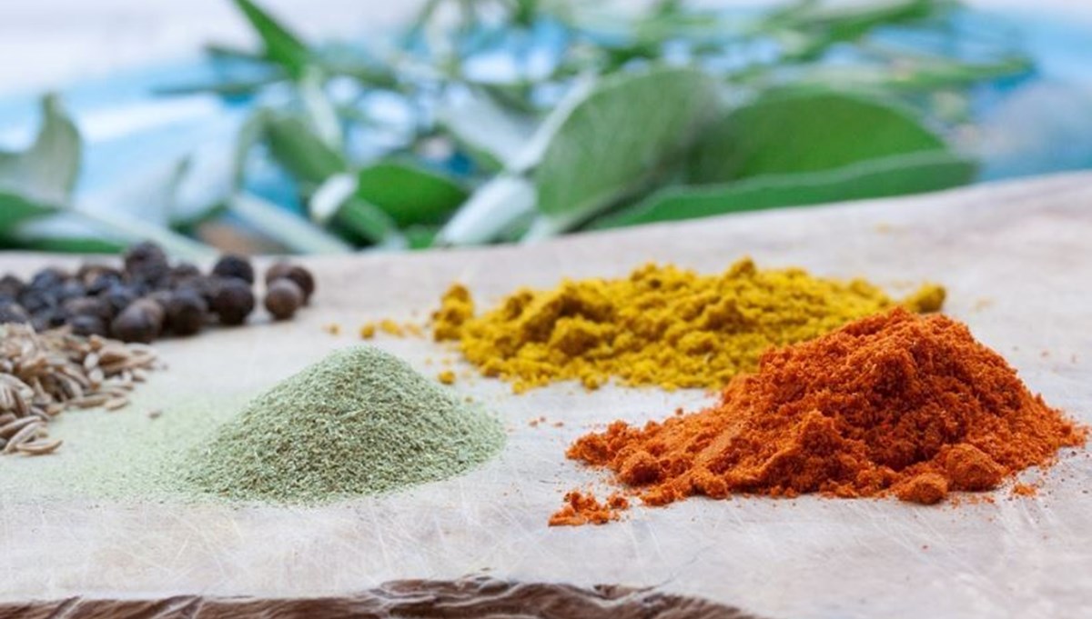 Tahin içerisine ekleyince mucizeye dönüşen baharat! Kemiklerinizi sağlamlaştırıyor, tıkalı damarları açıyor Tahin içerisine ekleyince mucizeye dönüşen baharat! Kemiklerinizi sağlamlaştırıyor, tıkalı damarları açıyor