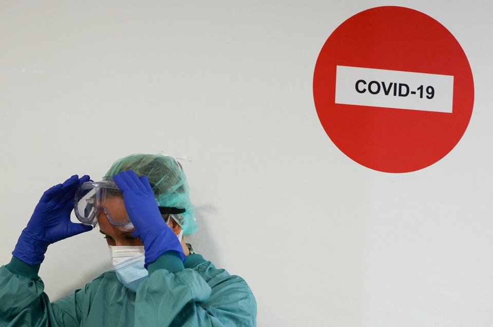 İspanya'da Covid-19 vakaları ve hastane doluluk oranı en üst seviyeye ulaştı - 1