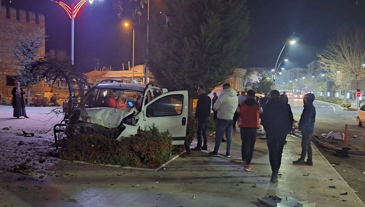 Niğde’de kaza yapan sürücü aracı bırakıp kaçtı