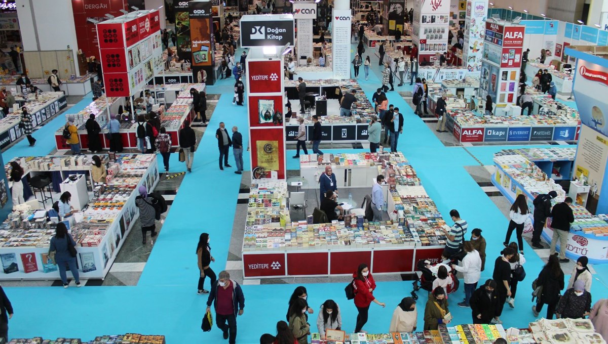 Ankara Kitap Fuarı hafta sonu 90 bini aşkın ziyaretçi ağırladı