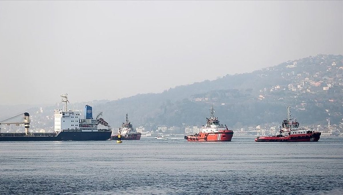 İstanbul Boğazı gemi trafiğine açıldı İstanbul Boğazı gemi trafiğine açıldı