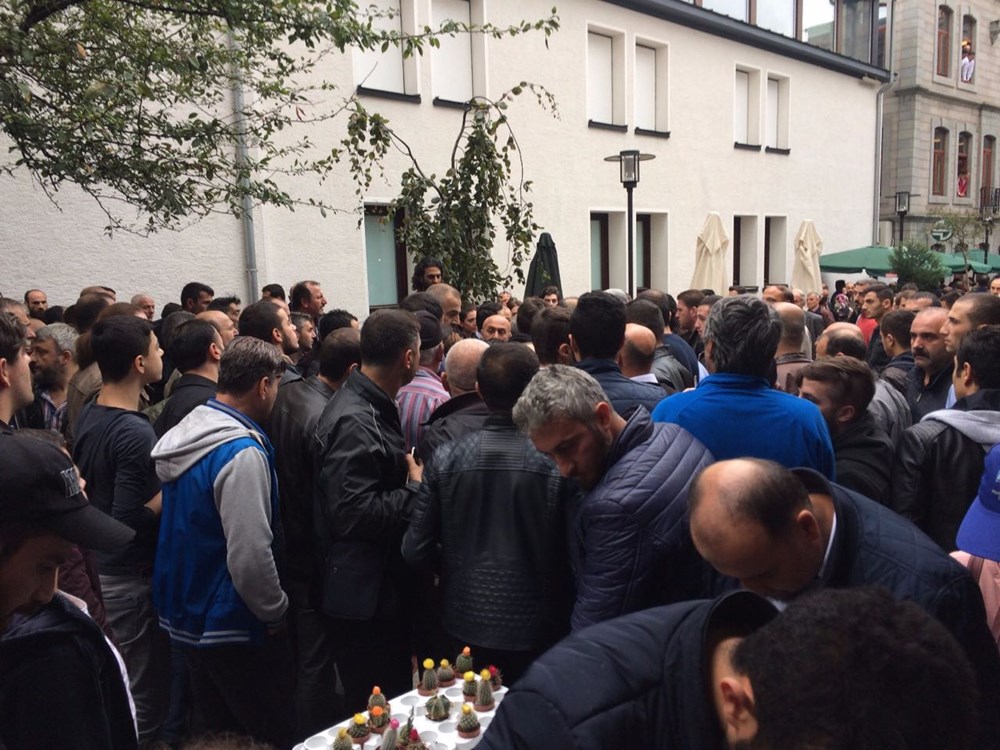 Epilasyon broşürü dağıtılmasına silahlı tepki: 4 yaralı - 1