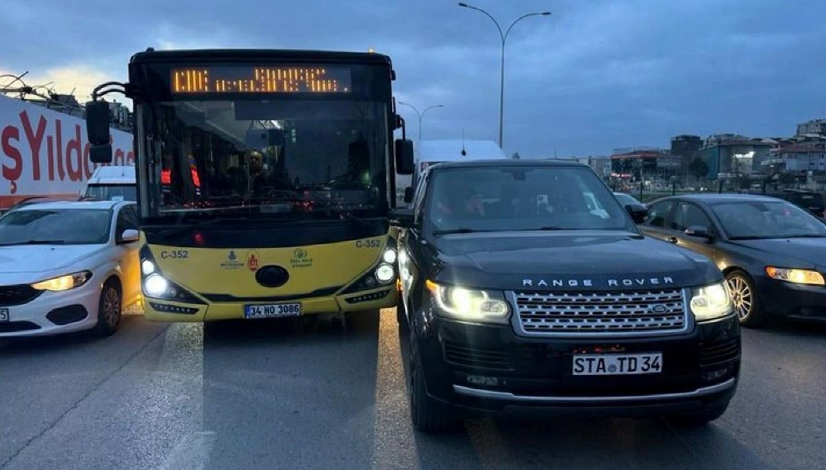 İETT şoförü, çarptığı aracın sürücüsünü ezmeye çalıştı