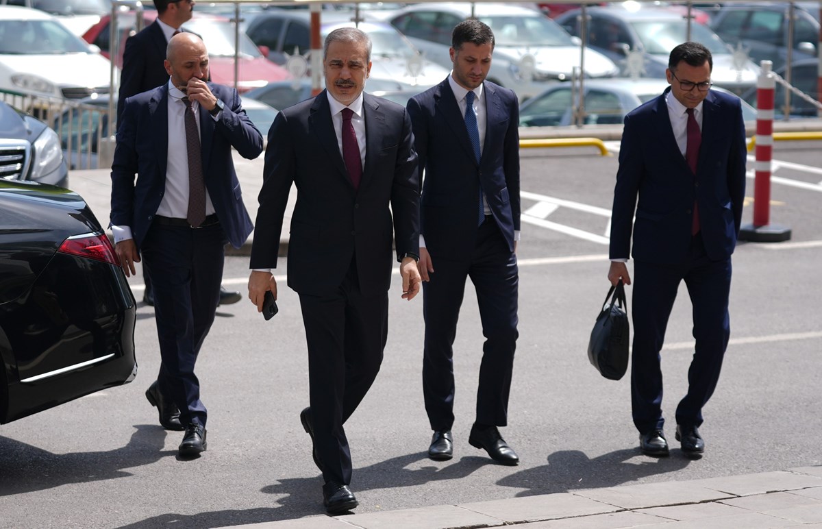Kahvaltıya Dışişleri Bakanı Hakan Fidan da katıldı. Kahvaltıya Dışişleri Bakanı Hakan Fidan da katıldı.