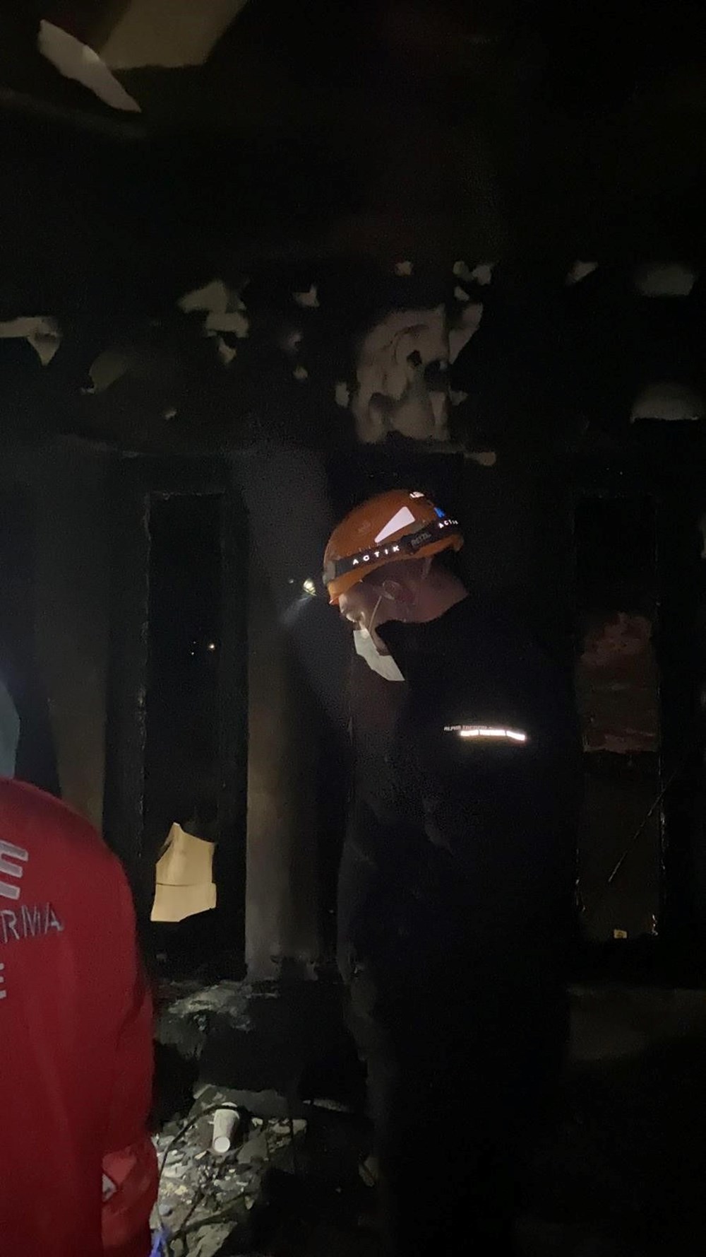 Yürek burkan görüntüler: Faciada ölenlerden geriye odalardaki eşyaları kaldı - 5