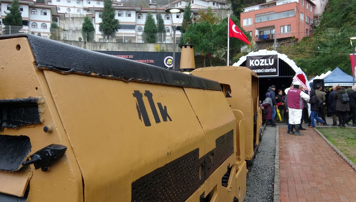 Dünya Madenciler Günü'nde, maden ocağı şeklindeki park açıldı Dünya Madenciler Günü'nde, maden ocağı şeklindeki park açıldı