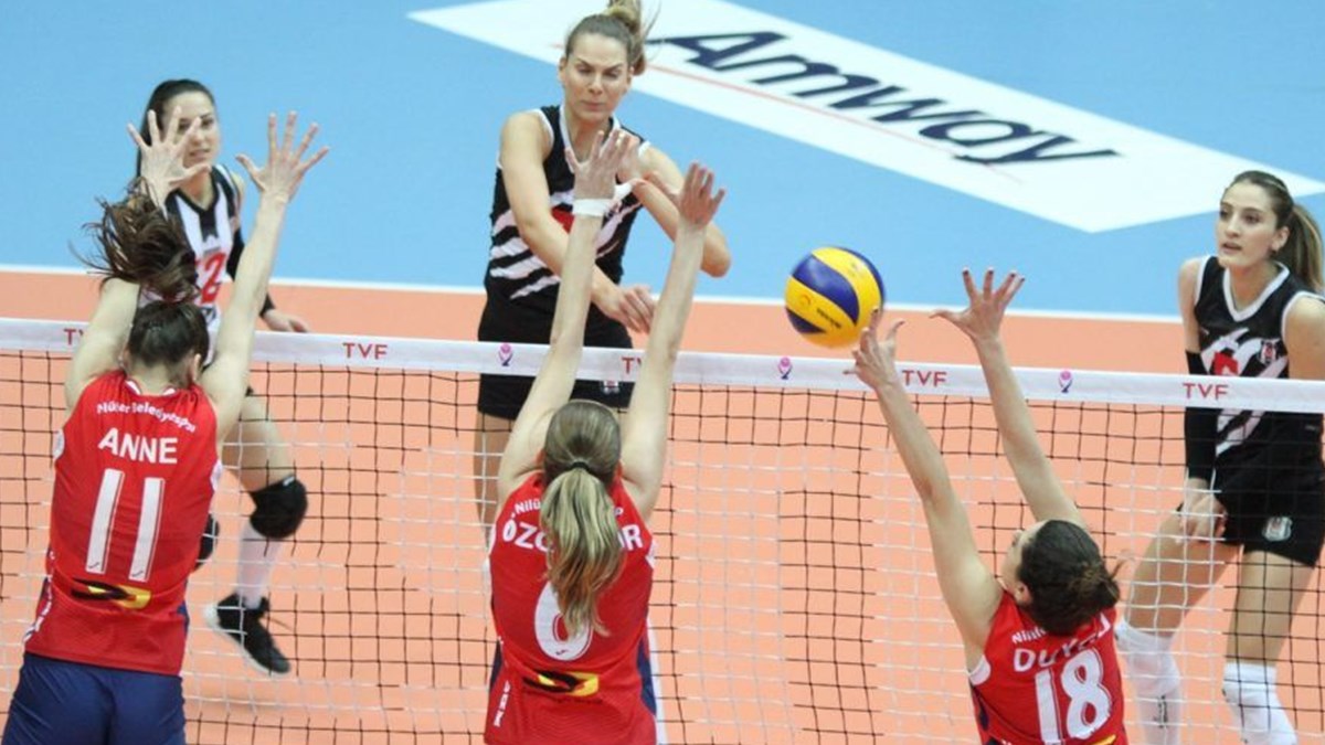 Lise Ogrencileri De Artik Voleybol Hakemi Olabilecek Ntv