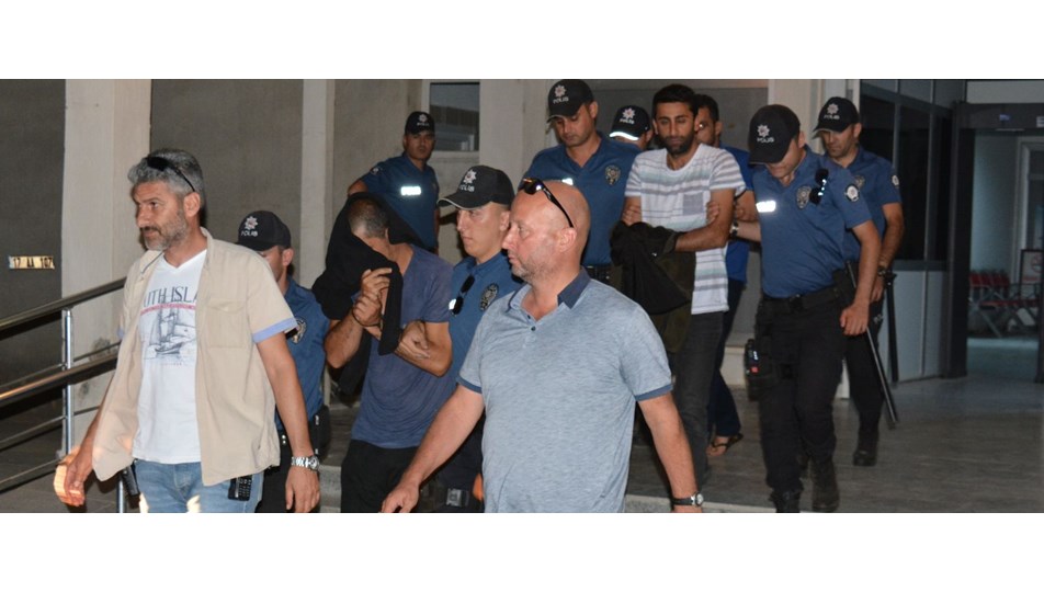 Bozcaada'daki cinayetle ilgili 3 şüpheli tutuklandı