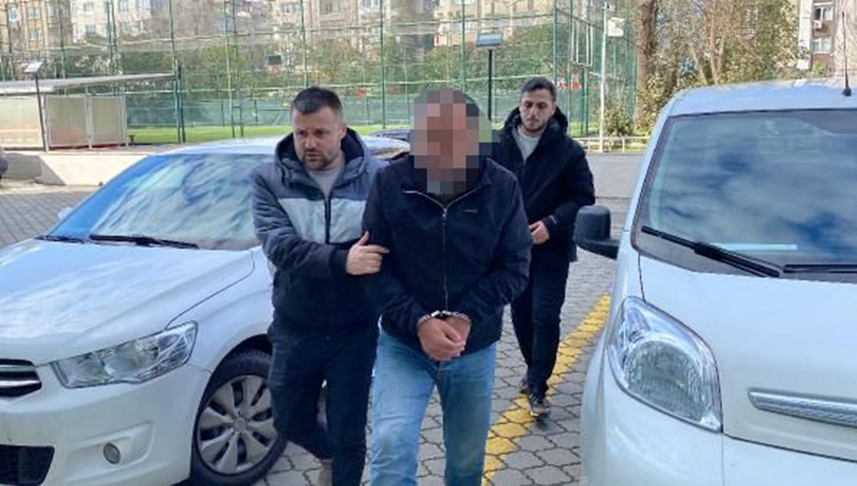 Dini nikahlı eşini rahatsız eden kişiyi yüzünden bıçakladı Dini nikahlı eşini rahatsız eden kişiyi yüzünden bıçakladı