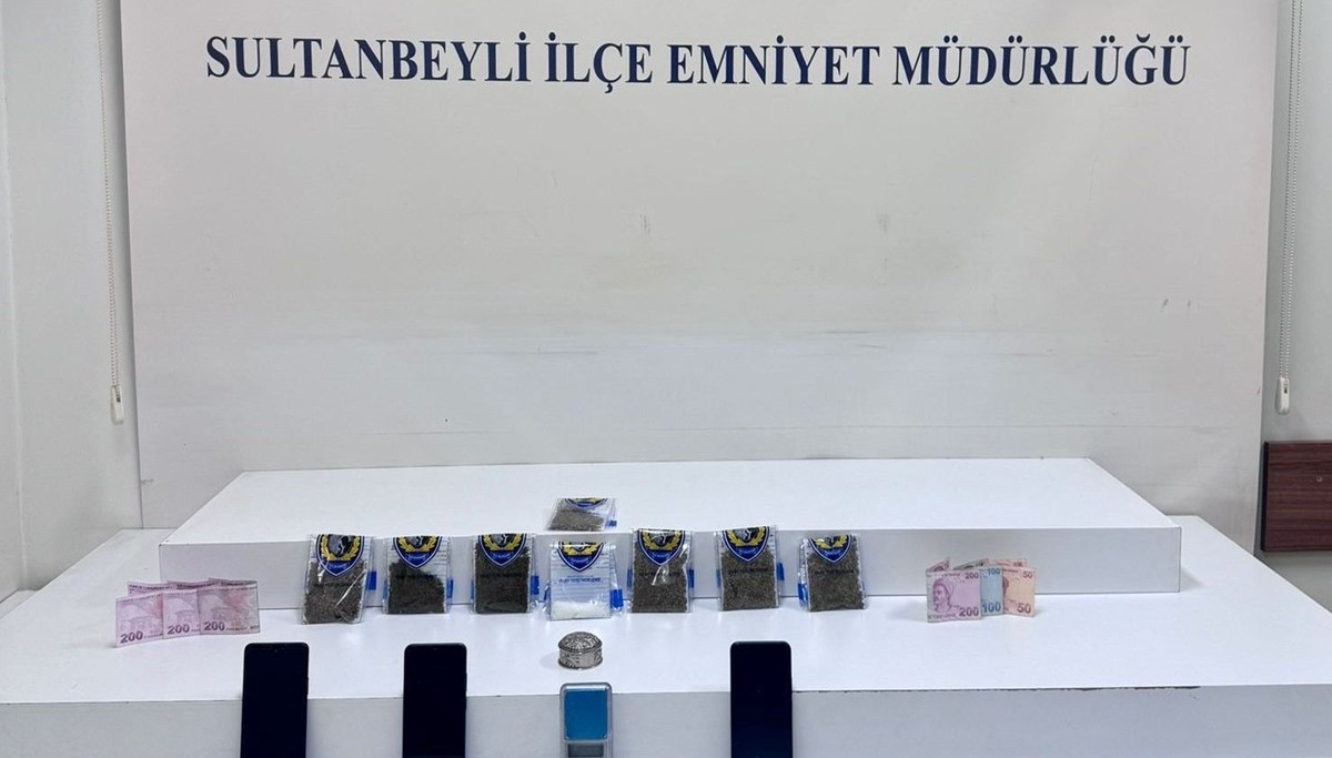 Sultanbeyli'de uyuşturucu operayonu: 2 kişi tutuklandı Sultanbeyli'de uyuşturucu operayonu: 2 kişi tutuklandı