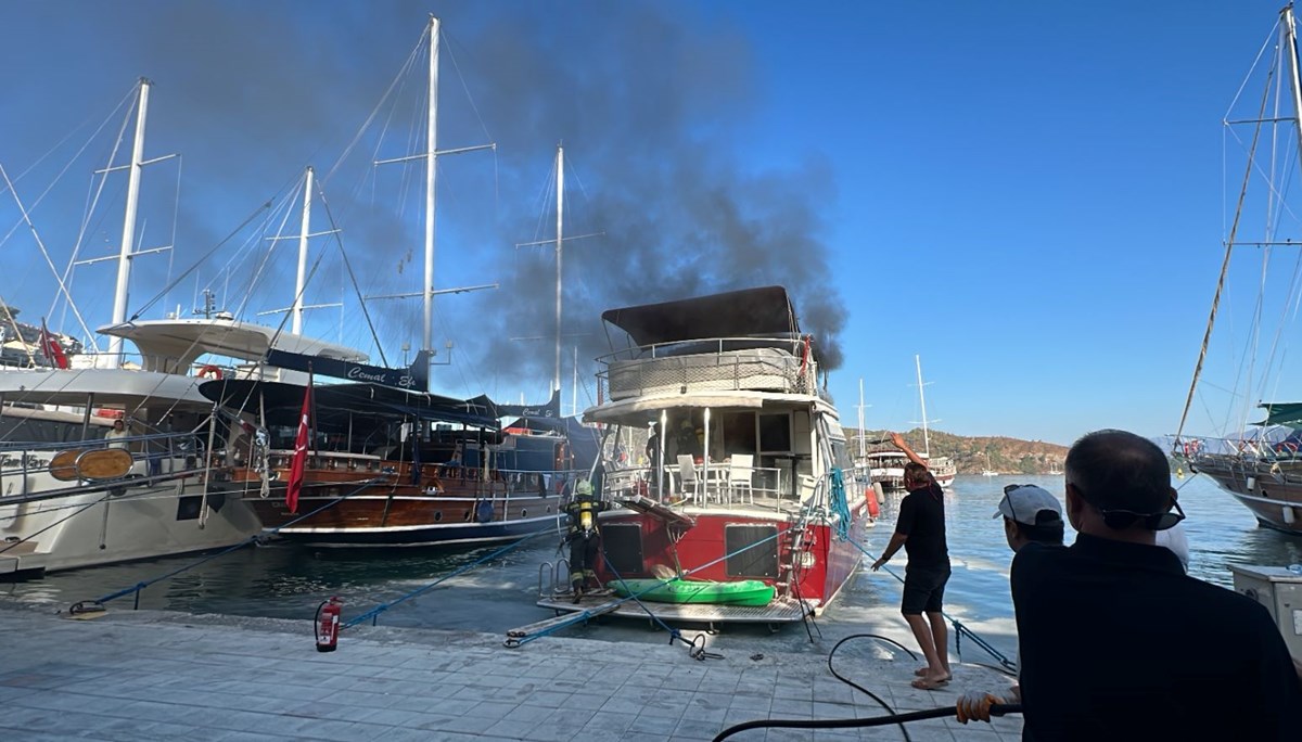Fethiye’de teknede yangın Fethiye’de teknede yangın