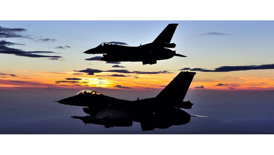 Irak'ın kuzeyine hava harekatı