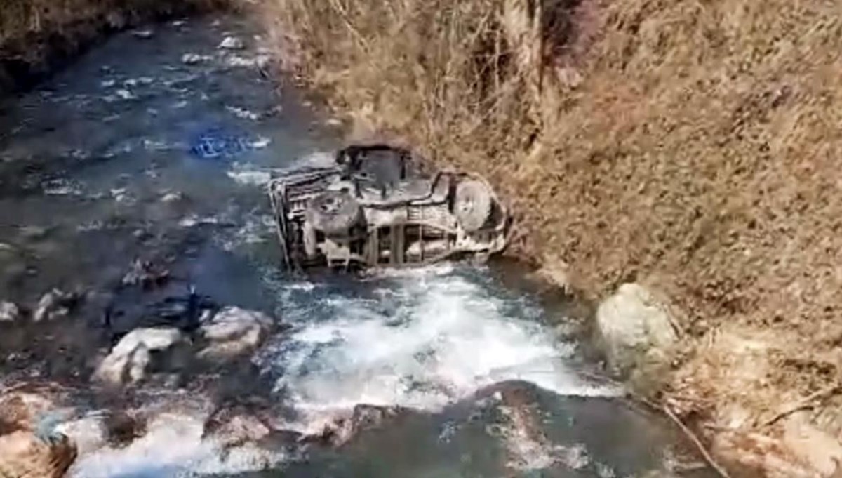 Sapanca’da arazi aracı dereye uçtu: 3 ağır yaralı