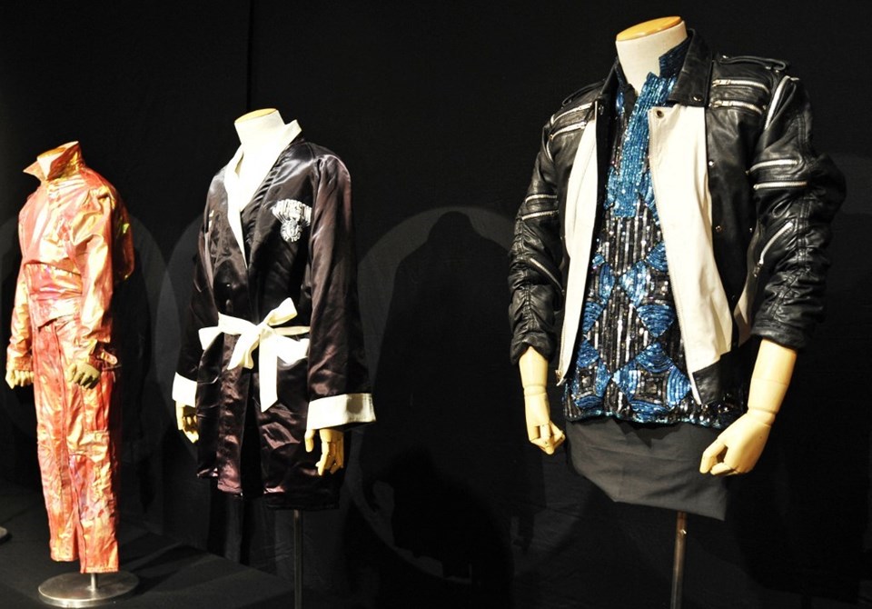 Michael Jackson’ın ikonik deri ceketi açık artırmaya çıkıyor - 1