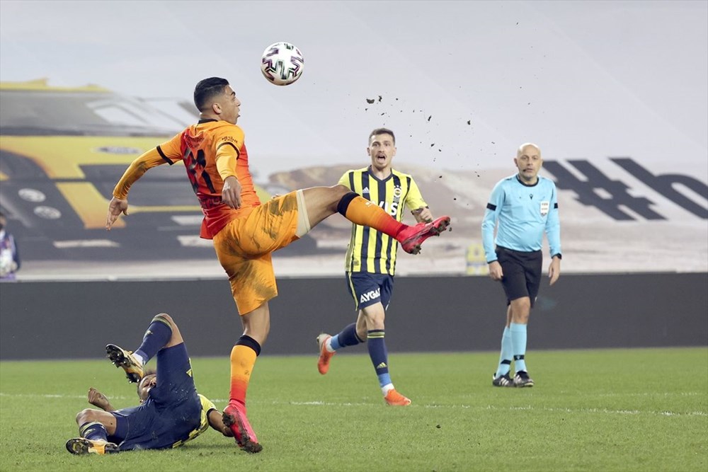 Derbide kazanan Galatasaray - 23