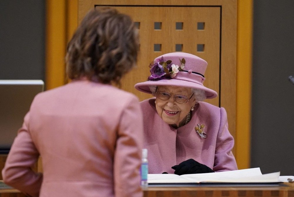 Kraliçe Elizabeth rahatsızlandı Kuzey İrlanda ziyareti iptal edildi - 3