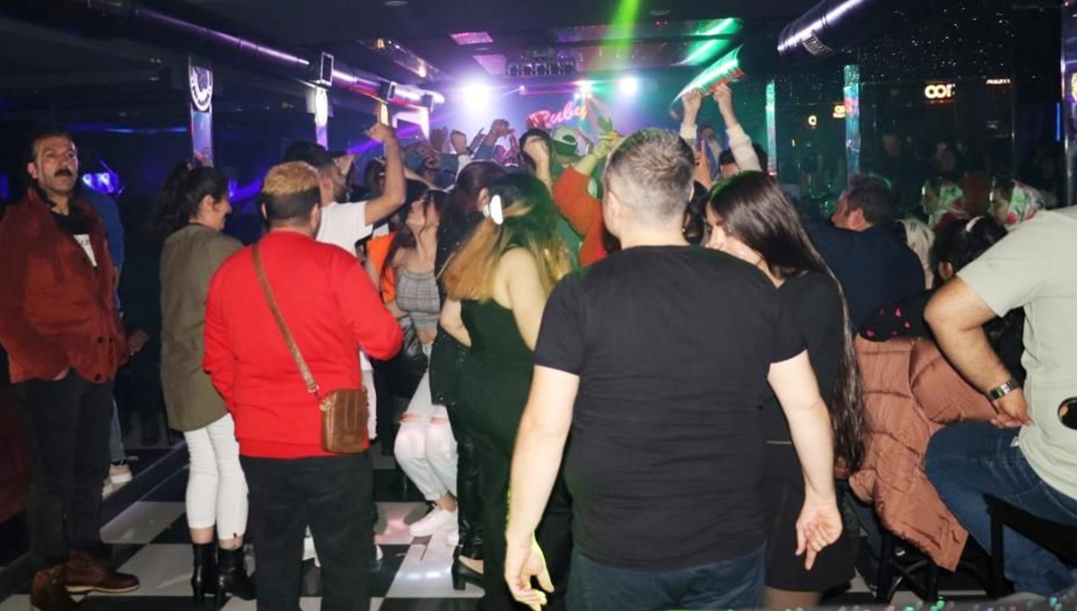 Nevruz tatili başladı, İranlılar Van’a akın etti Nevruz tatili başladı, İranlılar Van’a akın etti