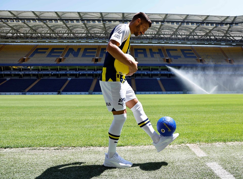 Fenerbahçe, Dusan Tadic'i renklerine bağladı - 1