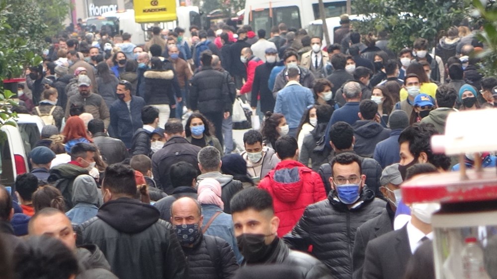 Beyoğlu'nda corona önlemi: Zabıta İstiklal Caddesi'ni kapattı - 1