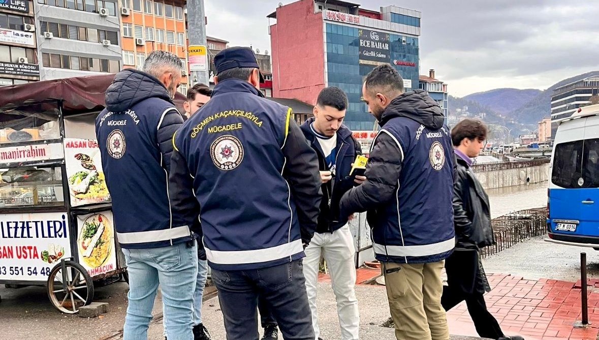 Zonguldak'ta 7 düzensiz göçmen yakalandı