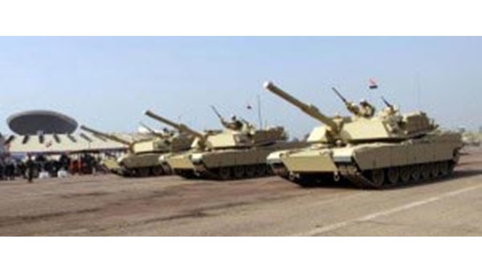 32 yıl aradan sonra Mısır tankları Sina'da