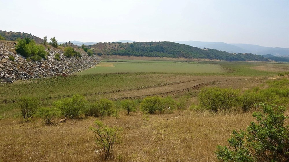 İkizcetepeler Barajı'nda su seviyesi düştü, köy kalıntıları ortaya çıktı - 16