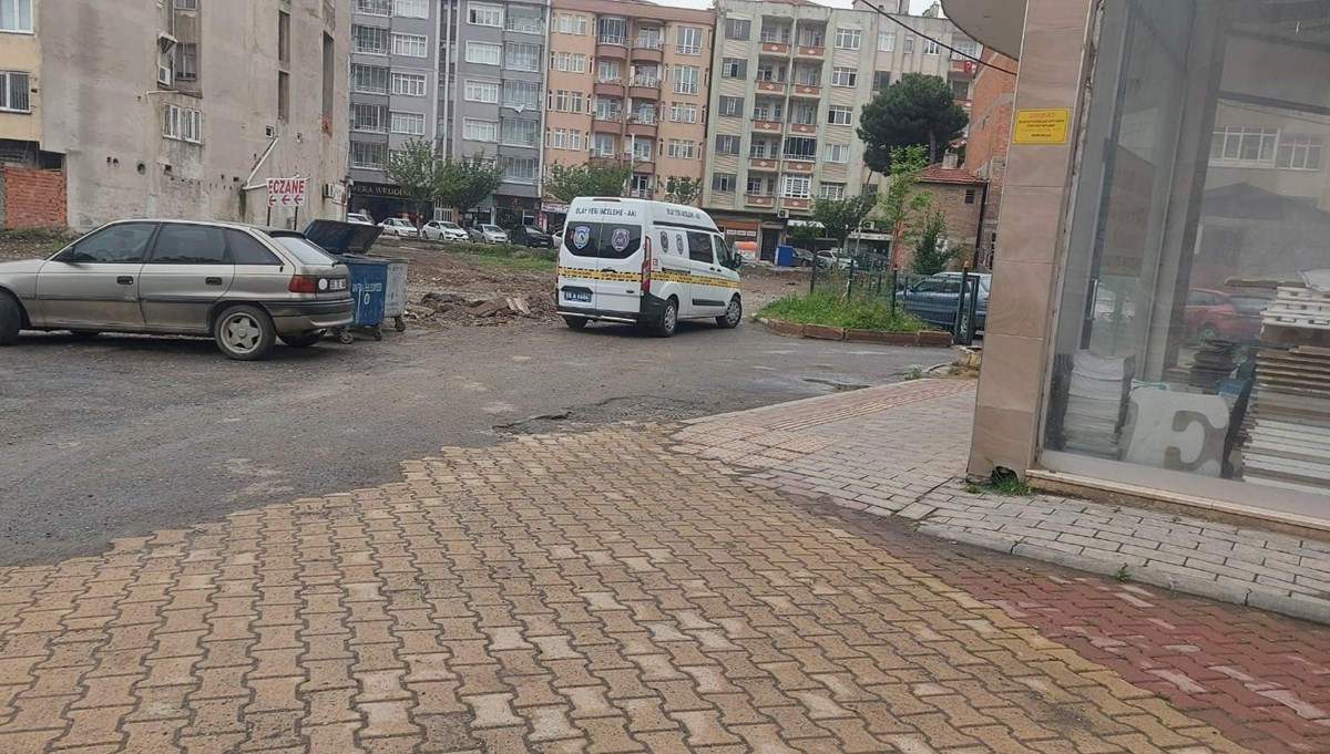 4'üncü kattan düştü