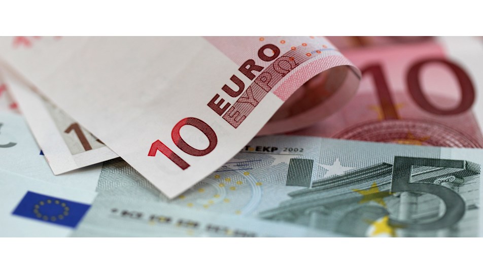 Euro ve dolarda tansiyon yüksek (Piyasalarda son durum)